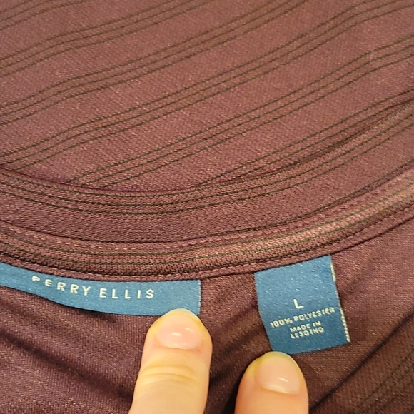 NWOT Perry Ellis Dress Vneck Tee - Picture 4 of 4